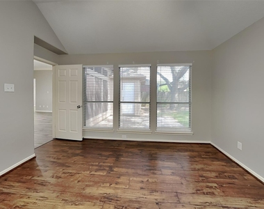 2146 Berkshire Elm Street - Photo Thumbnail 9