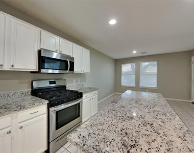 2146 Berkshire Elm Street - Photo Thumbnail 3