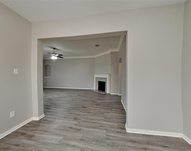 2146 Berkshire Elm Street - Photo Thumbnail 6