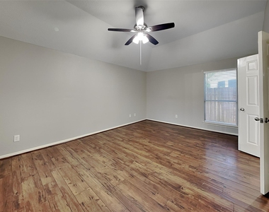 2146 Berkshire Elm Street - Photo Thumbnail 8