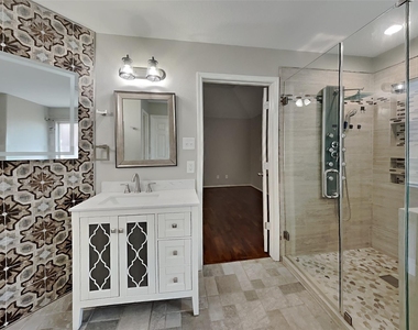 2146 Berkshire Elm Street - Photo Thumbnail 10