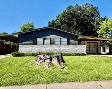 920 Vivian Ave - Photo Thumbnail 2