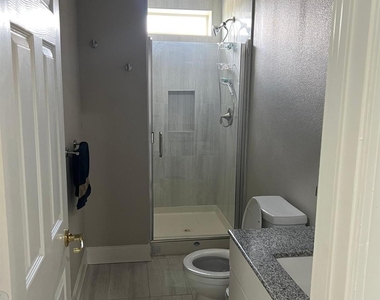 1098 Pecan Valley Drive - Photo Thumbnail 9