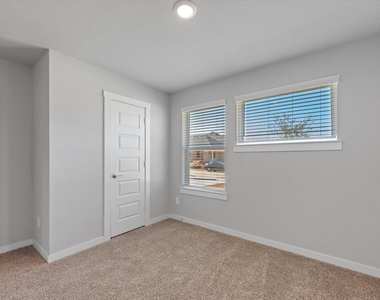 3335 Silverton Drive - Photo Thumbnail 29