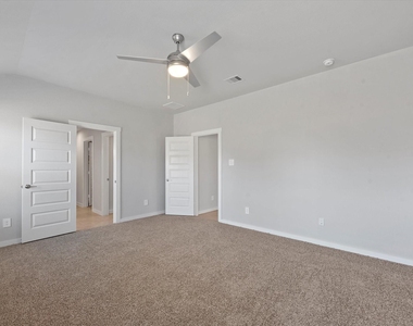 3335 Silverton Drive - Photo Thumbnail 15