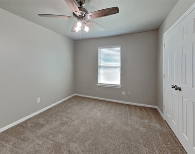19630 Buckland Park Drive - Photo Thumbnail 14