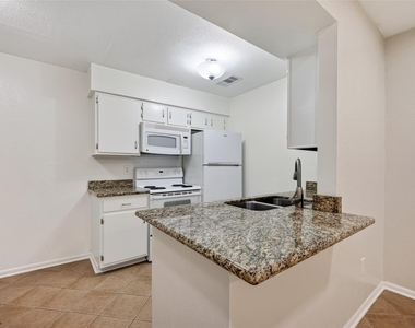 8801 Hammerly Blvd - Photo Thumbnail 4