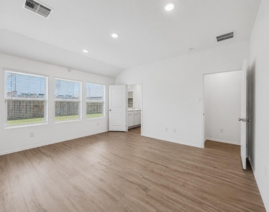 2011 Ballesteros Street - Photo Thumbnail 12