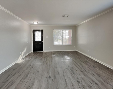 29415 Legends Stone Drive - Photo Thumbnail 4