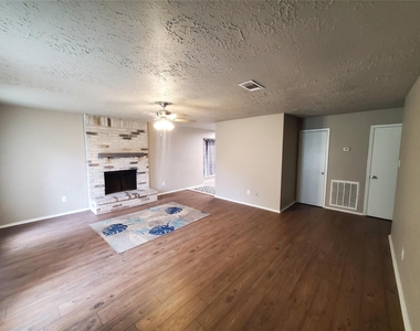 4527 Algernon Drive - Photo Thumbnail 2