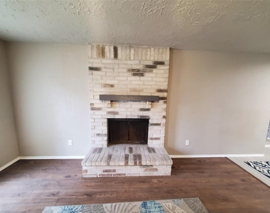 4527 Algernon Drive - Photo Thumbnail 3