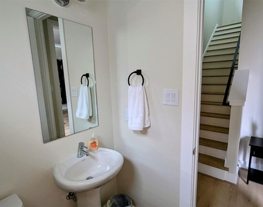 5718 Beall Street - Photo Thumbnail 17