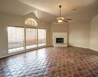 19014 Canyon Frost Drive - Photo Thumbnail 4