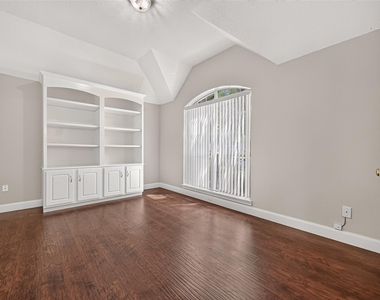 12222 Aspen Lane - Photo Thumbnail 3