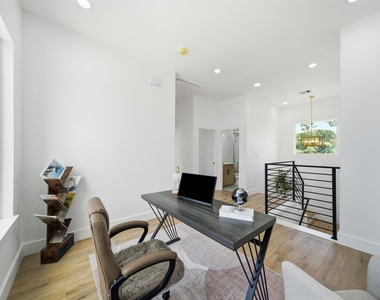 8910 Knoll Leaf Drive - Photo Thumbnail 10