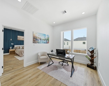 8910 Knoll Leaf Drive - Photo Thumbnail 9