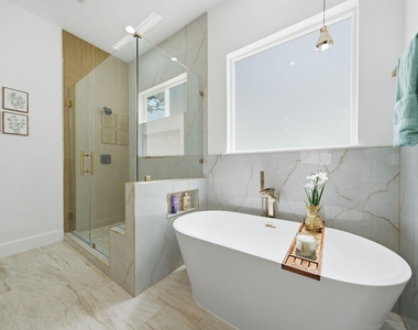 8910 Knoll Leaf Drive - Photo Thumbnail 14