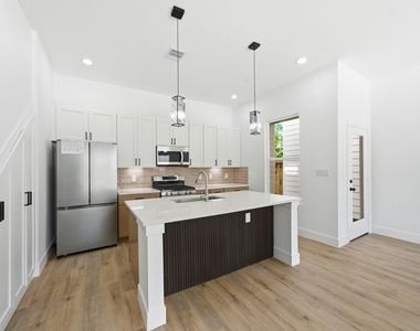 8910 Knoll Leaf Drive - Photo Thumbnail 3