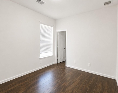 18611 White Ash Ln - Photo Thumbnail 9