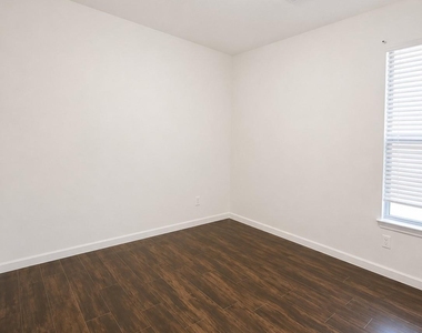 18611 White Ash Ln - Photo Thumbnail 10