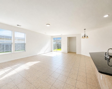 18611 White Ash Ln - Photo Thumbnail 4