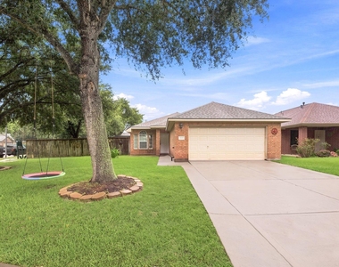 111 Thunder Basin Drive - Photo Thumbnail 1
