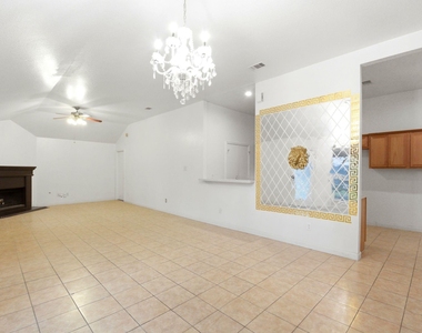 111 Thunder Basin Drive - Photo Thumbnail 10