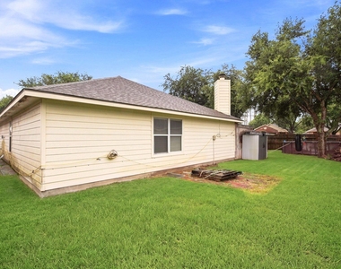111 Thunder Basin Drive - Photo Thumbnail 44