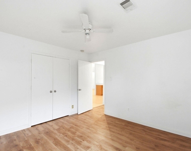 111 Thunder Basin Drive - Photo Thumbnail 32