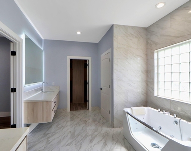 3027 Clinton Drive - Photo Thumbnail 13