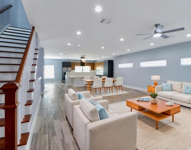 3027 Clinton Drive - Photo Thumbnail 2