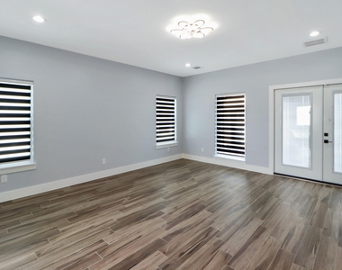 3027 Clinton Drive - Photo Thumbnail 11