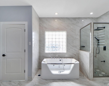 3027 Clinton Drive - Photo Thumbnail 12