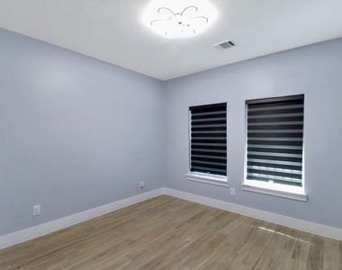 3027 Clinton Drive - Photo Thumbnail 16