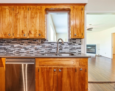 5383 Wilson Avenue - Photo Thumbnail 10