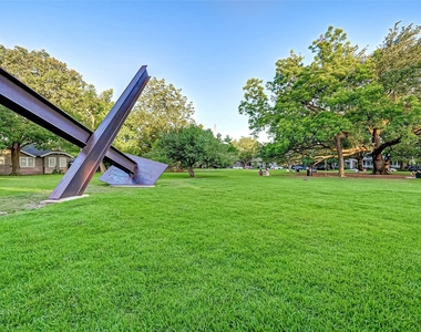1748 Richmond Avenue - Photo Thumbnail 23