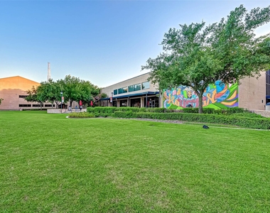 1748 Richmond Avenue - Photo Thumbnail 30