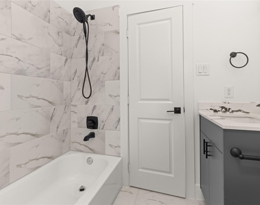 2707 Dennis Street - Photo Thumbnail 18