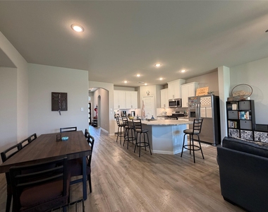 27122 Peaceful Cove Drive - Photo Thumbnail 4