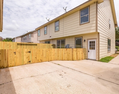 16815 Libson Falls Drive - Photo Thumbnail 18