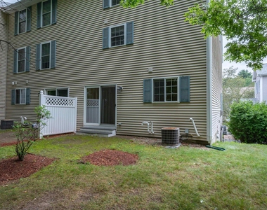 69 Georgetowne - Photo Thumbnail 16