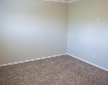 18119 N Shadow Valley Drive - Photo Thumbnail 20