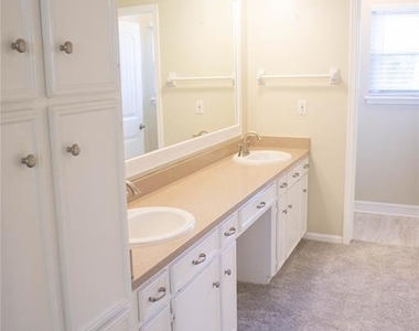 18119 N Shadow Valley Drive - Photo Thumbnail 10