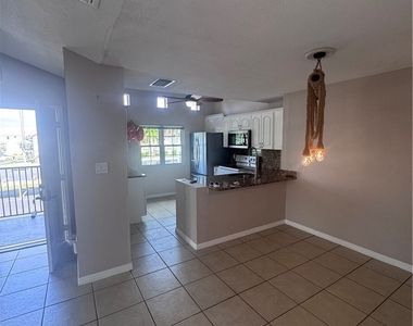 3421 Winkler Avenue - Photo Thumbnail 2