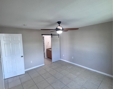 3421 Winkler Avenue - Photo Thumbnail 6