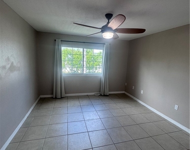 3421 Winkler Avenue - Photo Thumbnail 8