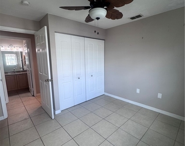 3421 Winkler Avenue - Photo Thumbnail 10