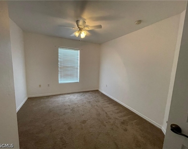 3637 Pine Oak Circle - Photo Thumbnail 9