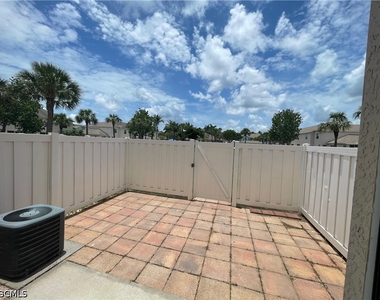 3637 Pine Oak Circle - Photo Thumbnail 5