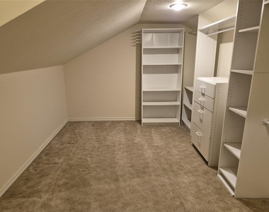 330 Holiday Lane - Photo Thumbnail 24